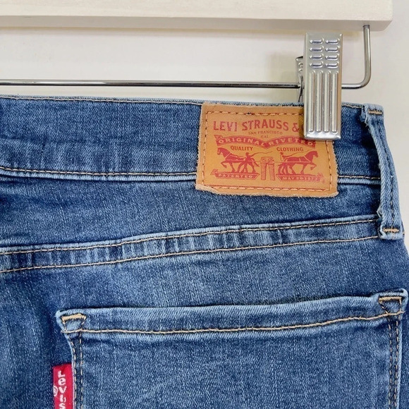 Levi's 710 Super Skinny  Medium Wash Jeans - Picture 8 of 10